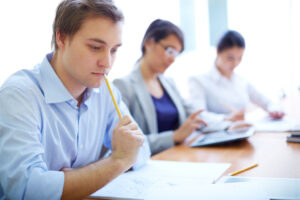 La progettazione del laboratorio didattico è un aspetto molto importante per la formazione professionale. In quest'immagine lo svolgimento di un laboratorio di formazione professionale.