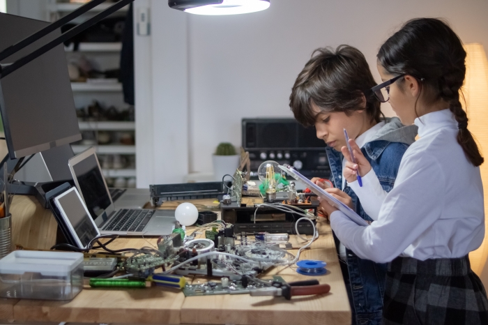 Formazione professionale al passo coi tempi grazie alla Lucas Nulle